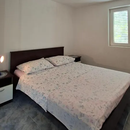 Apartments With Parking Space Zaglav, Dugi Otok - 11924 *